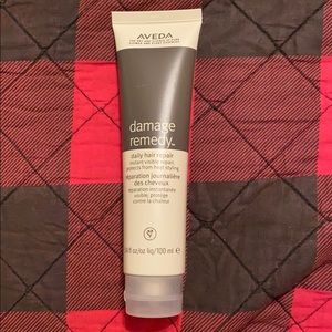Aveda daily hair repair
